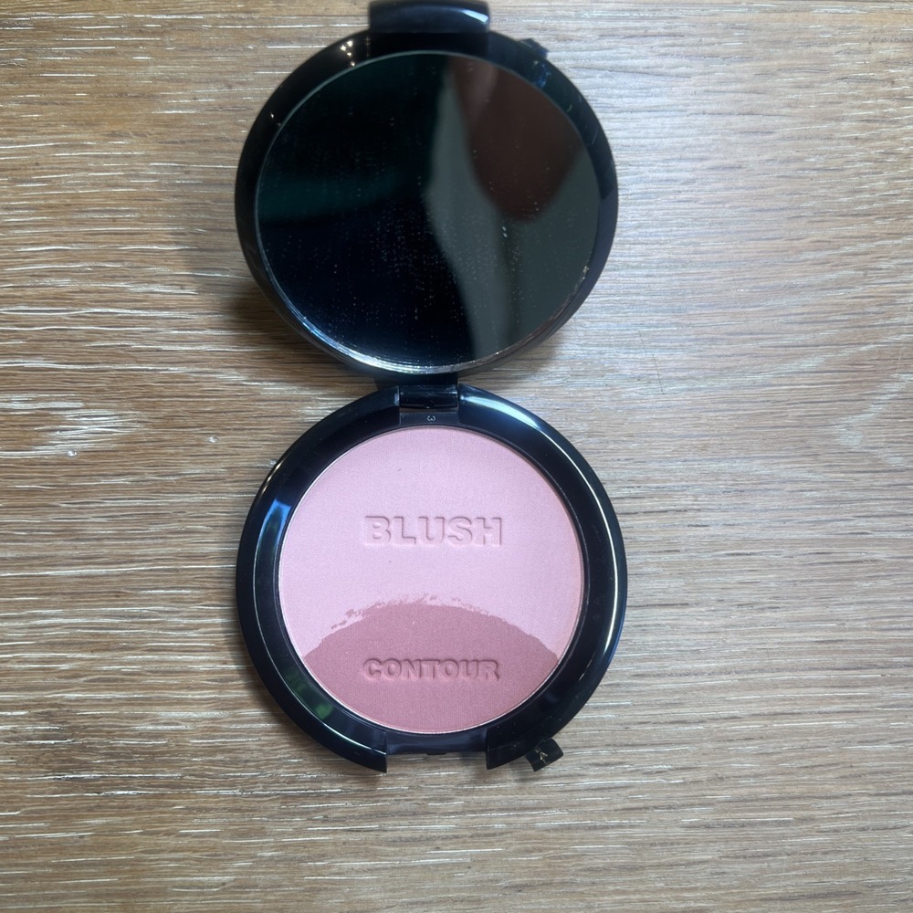 Signature‎ Club A Color & Contour Ultra Creamy Powder Blush Shade #1